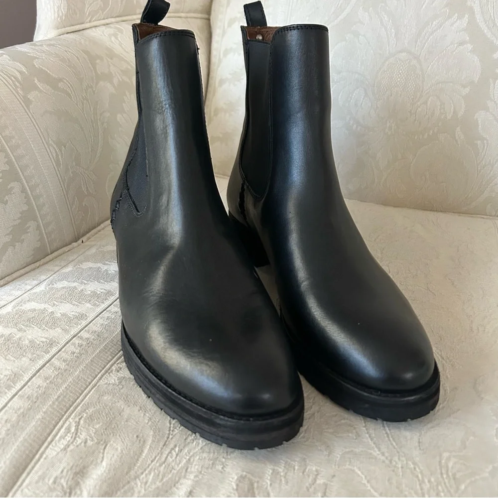 Frye MELISSA DOUBLE SOLE CHELSEA boots booties women size 9 smooth black leather